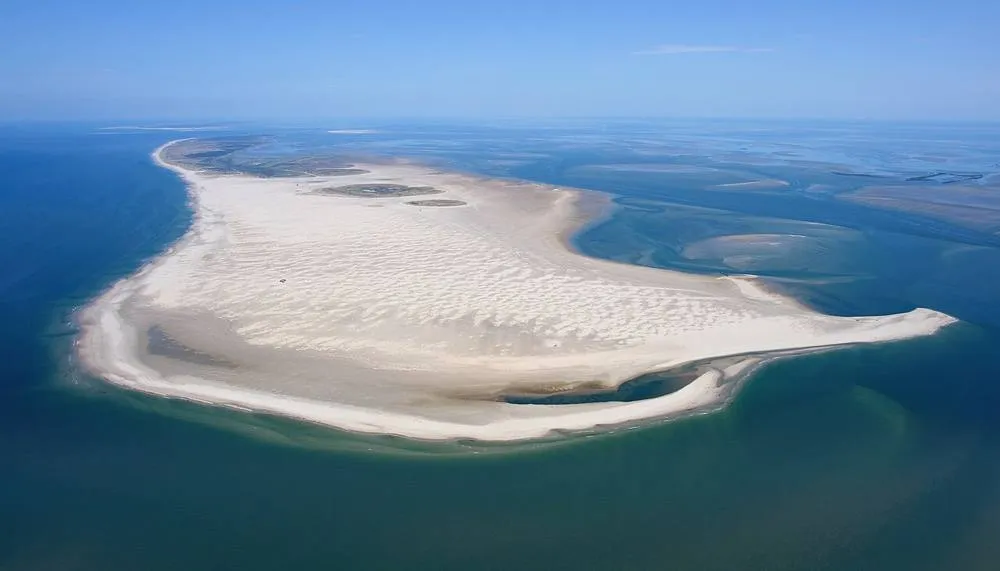Vlieland: Aerial image of Vlieland (view from the west)
