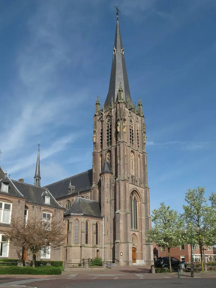 Zieuwent: Zieuwent, kerk foto4 2011-04-09 09.43
